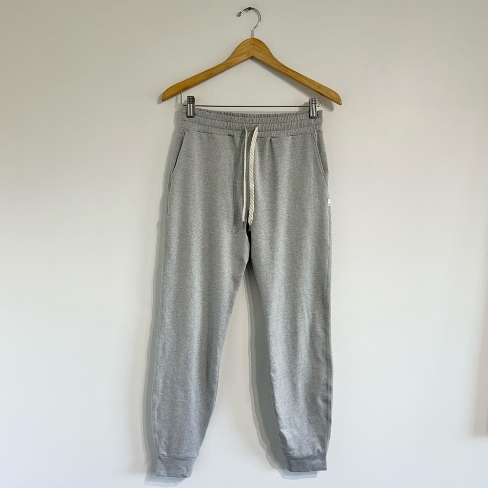 Vuori Performance Jogger Long light grey DreamKnit pants soft smooth stretch